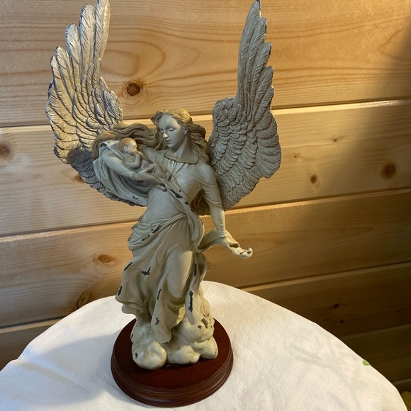 Angel with baby - statue - Picture 2 of 6